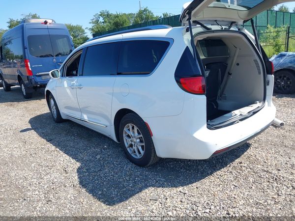2020 CHRYSLER PACIFICA TOURING L — I3