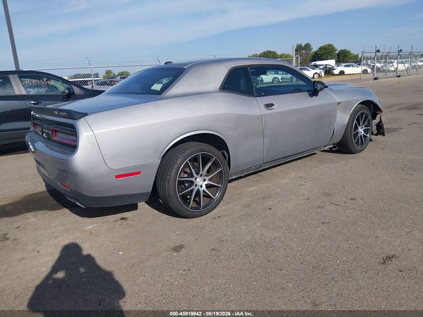 2017 DODGE CHALLENGER SXT — I4