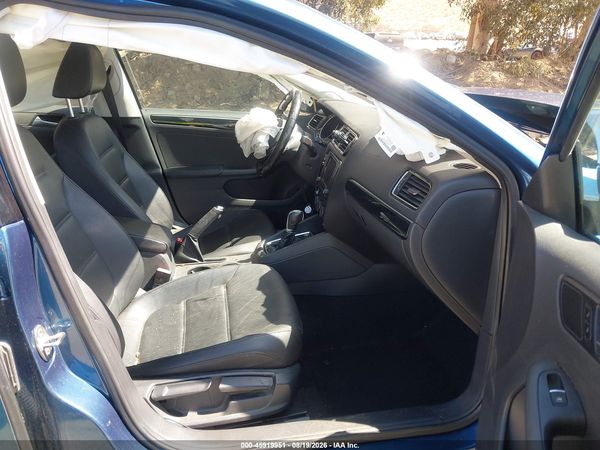 2017 VOLKSWAGEN JETTA 1.8T SEL — I5