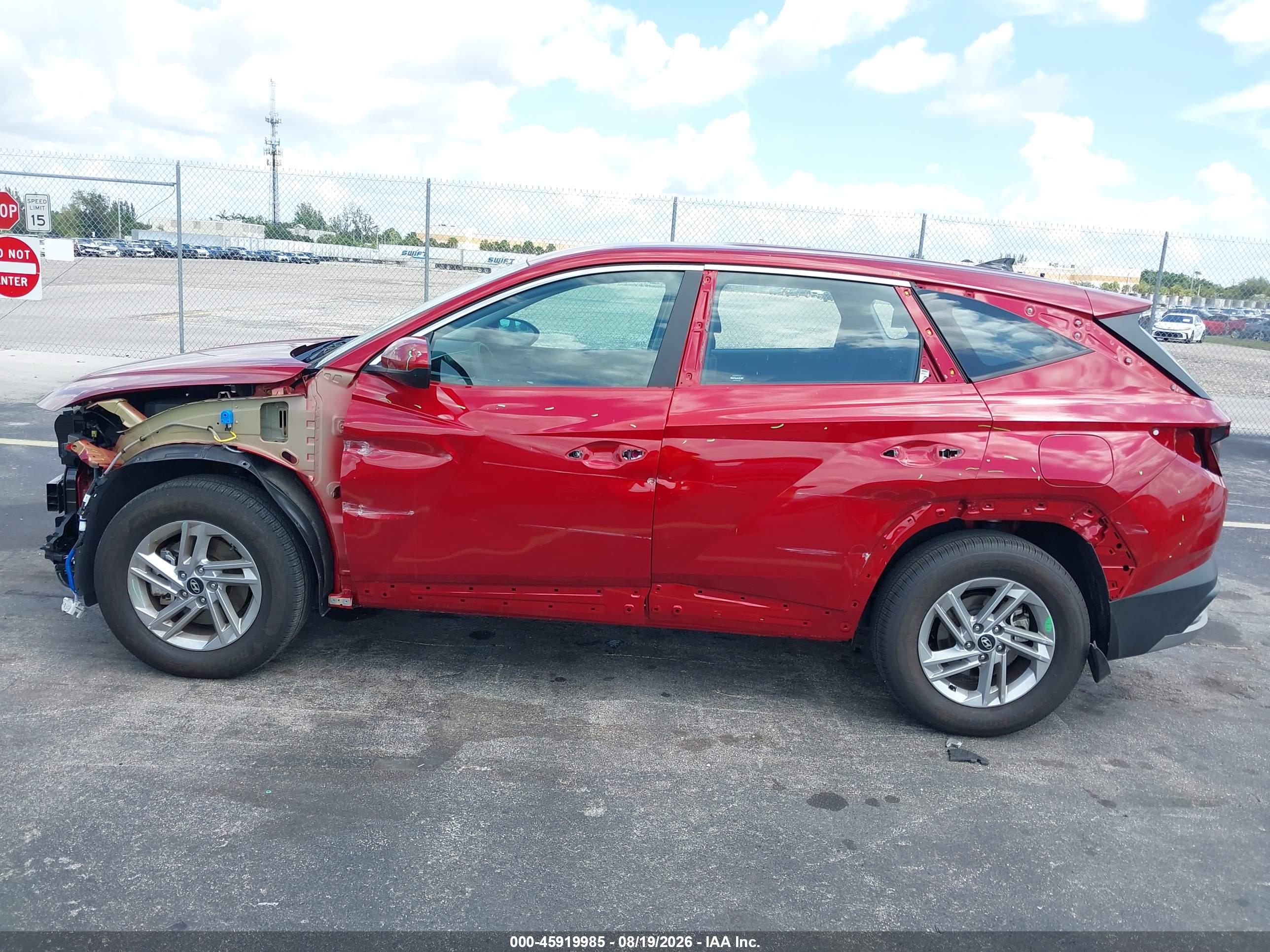2026 HYUNDAI TUCSON SE