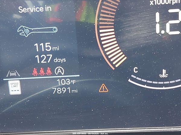 2026 HYUNDAI TUCSON SE