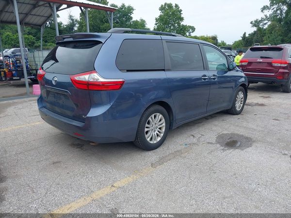 2015 TOYOTA SIENNA XLE/LIMITED