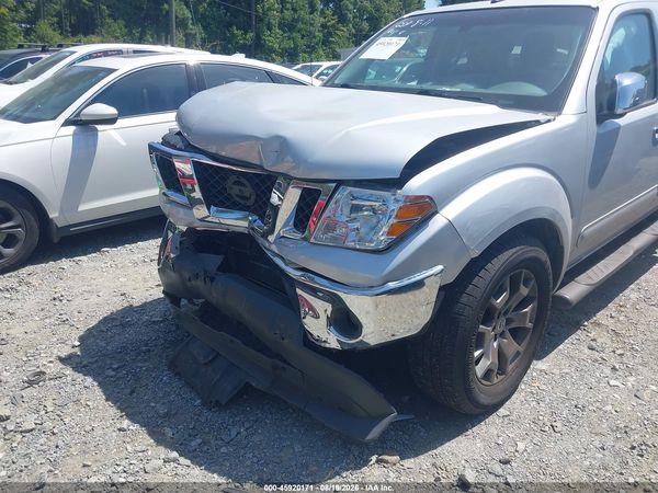 2019 NISSAN FRONTIER SL