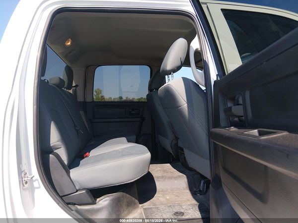 2017 RAM 3500 TRADESMAN  4X4 8' BOX