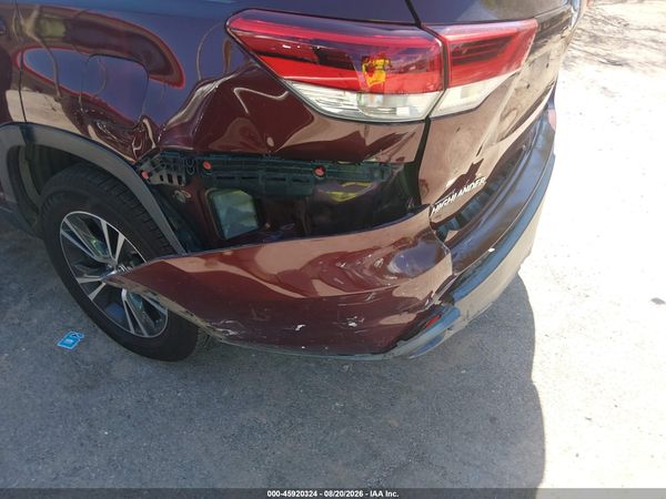 2019 TOYOTA HIGHLANDER LE