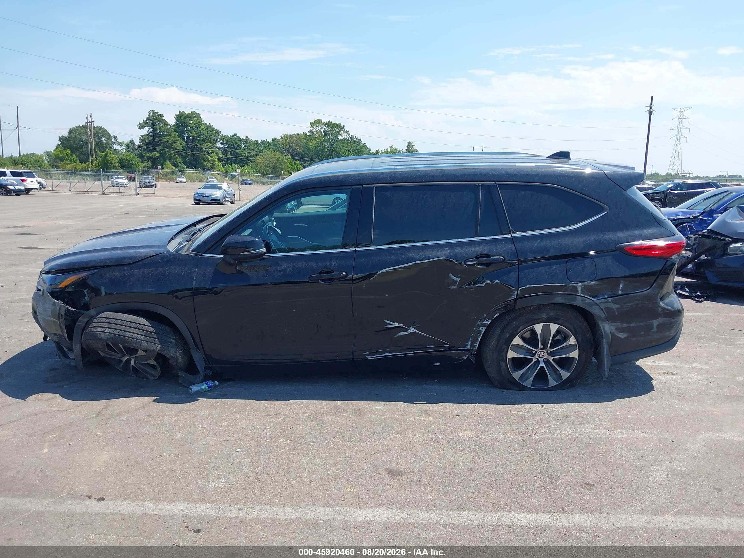 2021 TOYOTA HIGHLANDER XLE
