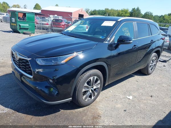 2024 TOYOTA HIGHLANDER XLE
