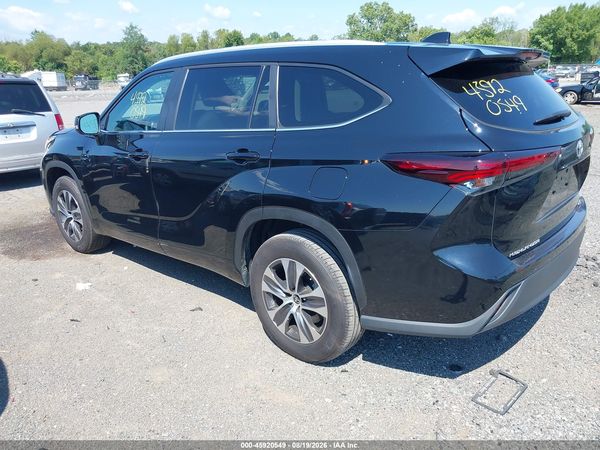 2024 TOYOTA HIGHLANDER XLE