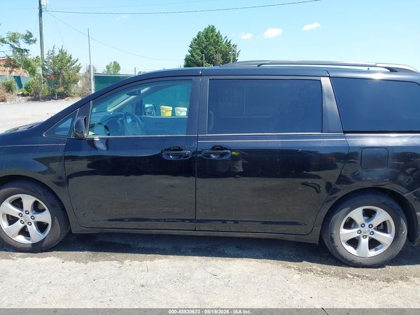 2013 TOYOTA SIENNA LE V6 8 PASSENGER