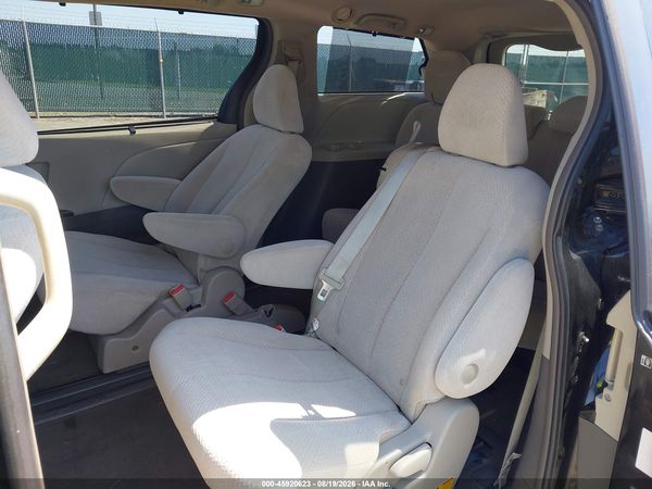 2013 TOYOTA SIENNA LE V6 8 PASSENGER