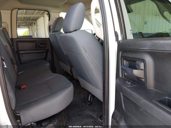 2017 RAM 1500 TRADESMAN  4X4 6'4 BOX — I8