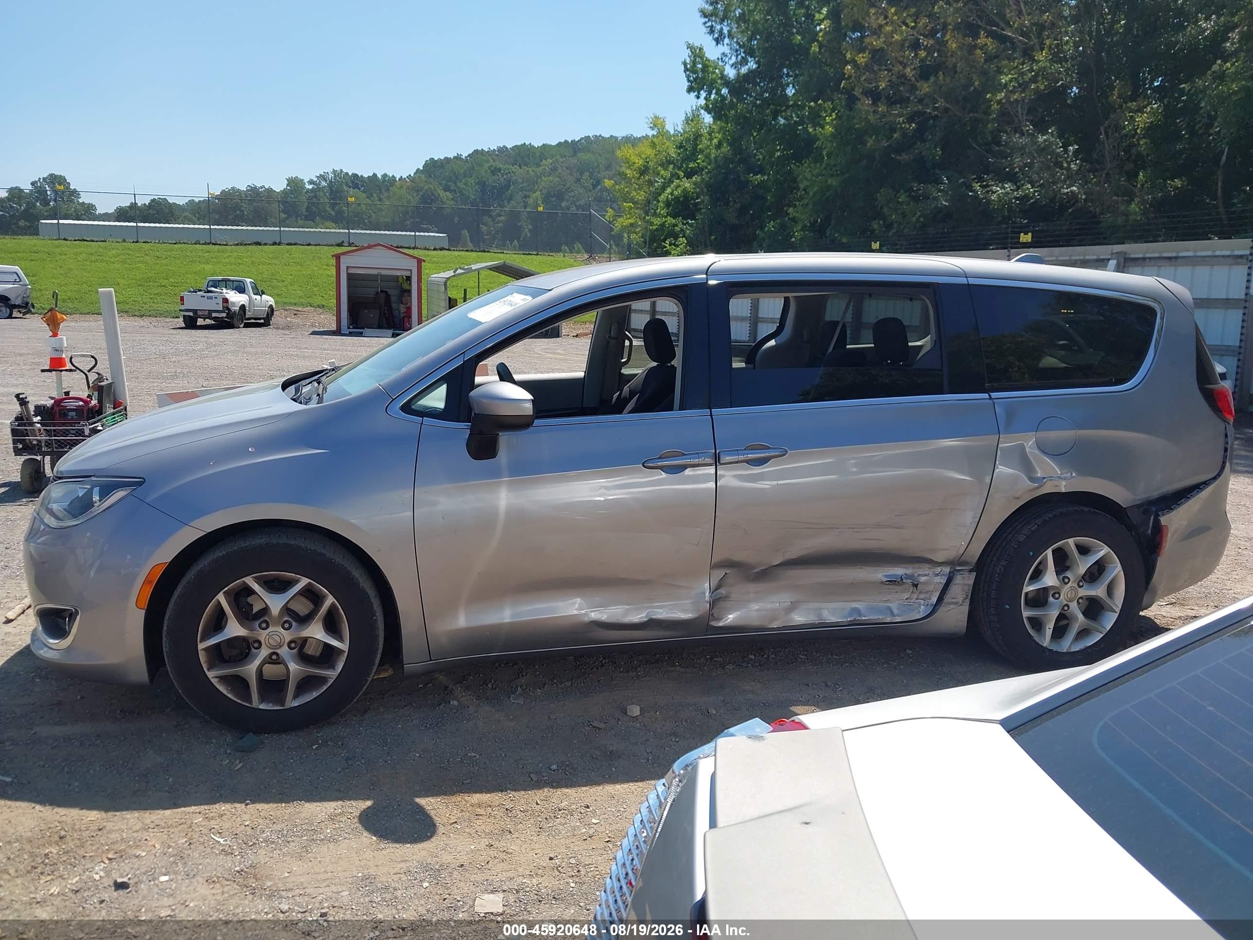2017 CHRYSLER PACIFICA TOURING PLUS