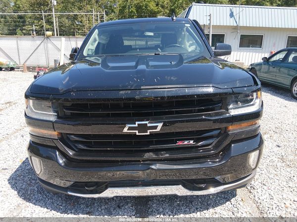 2017 CHEVROLET SILVERADO 1500 LT — I115