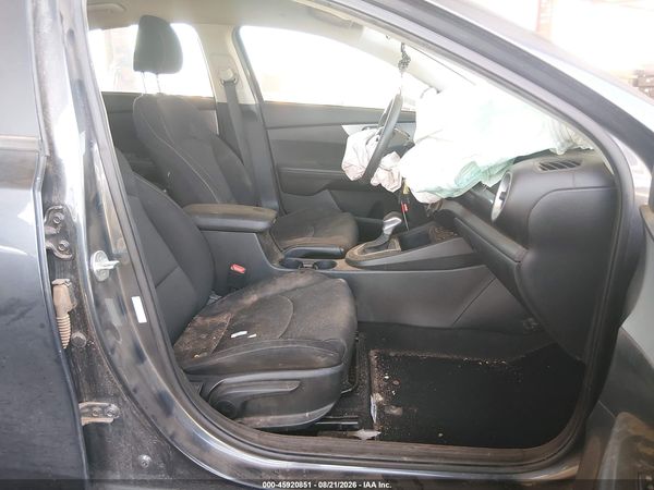 2023 KIA FORTE LX