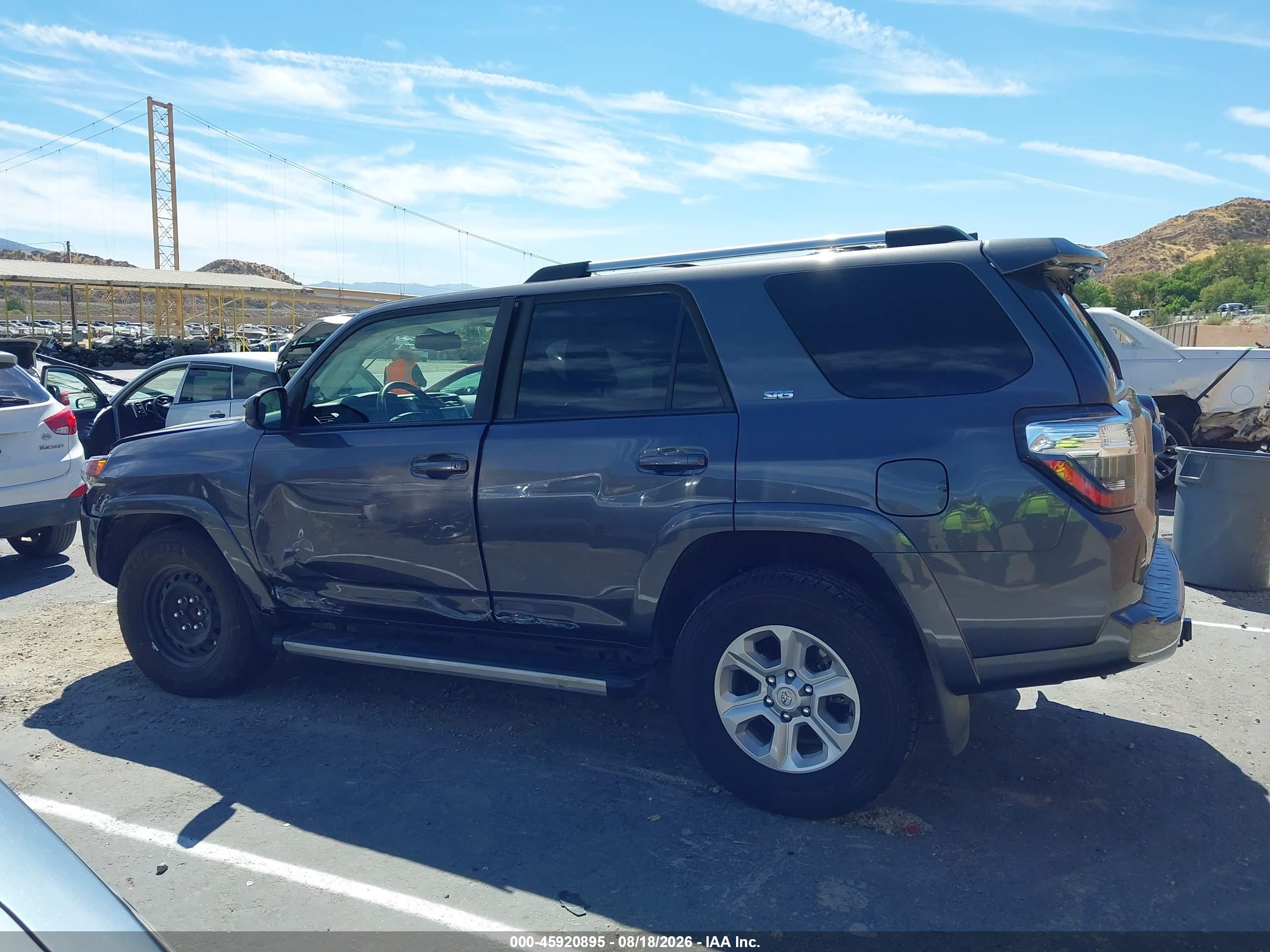 2023 TOYOTA 4RUNNER SR5