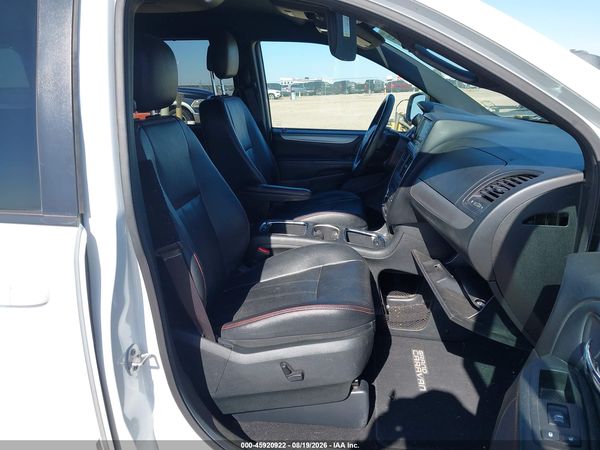 2017 DODGE GRAND CARAVAN GT — I5