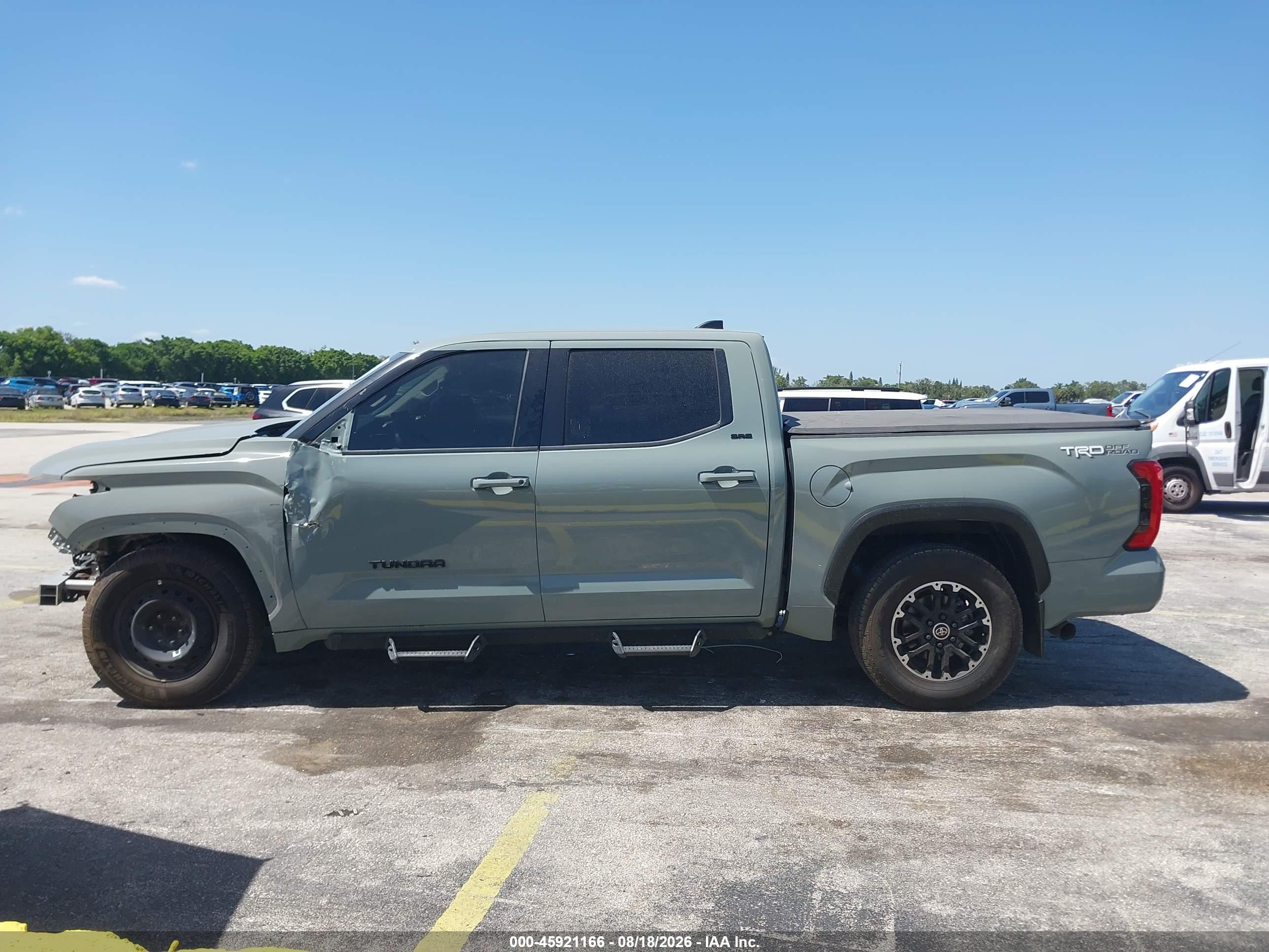 2022 TOYOTA TUNDRA SR5