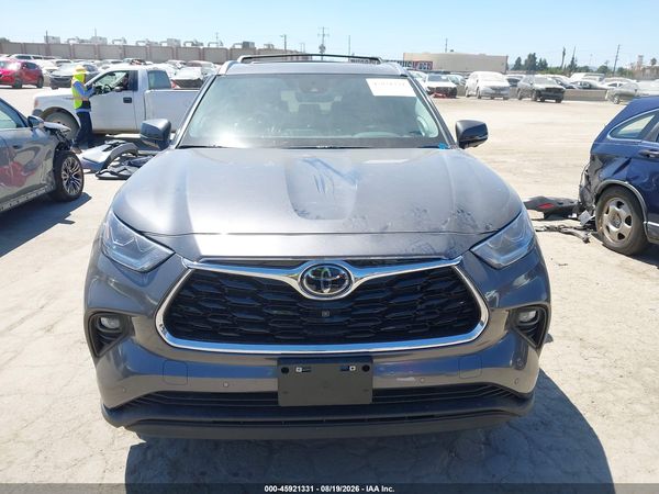 2025 TOYOTA HIGHLANDER LIMITED