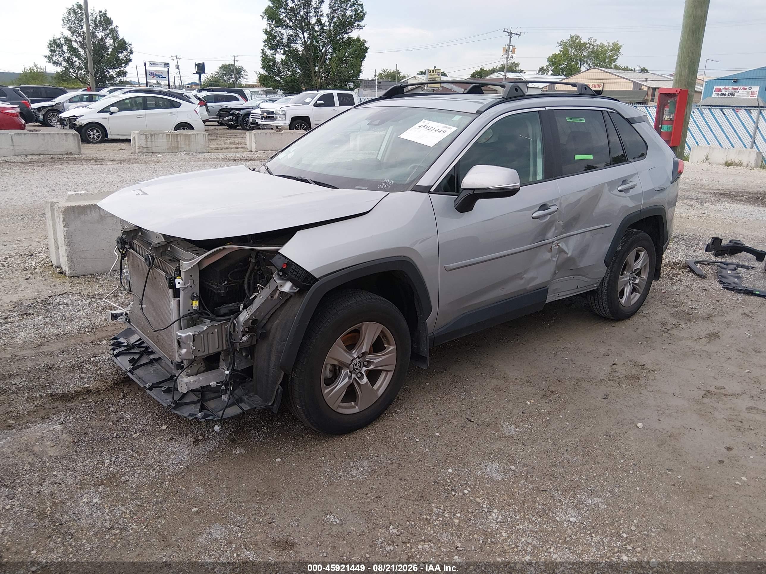 2022 TOYOTA RAV4 XLE — I2