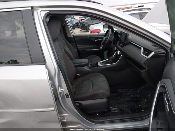 2022 TOYOTA RAV4 XLE — I5