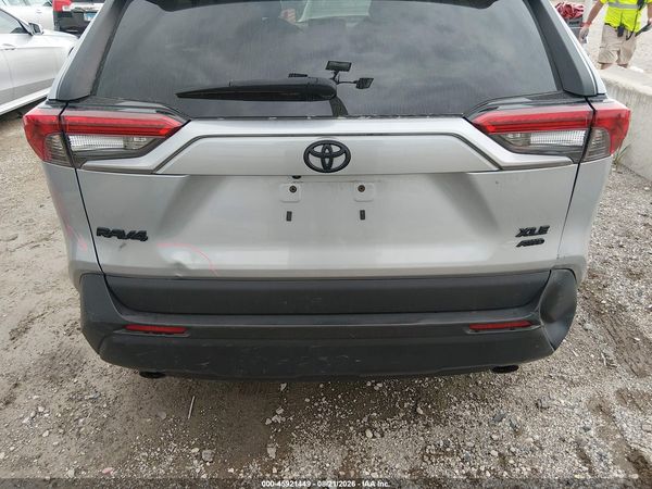 2022 TOYOTA RAV4 XLE — I153