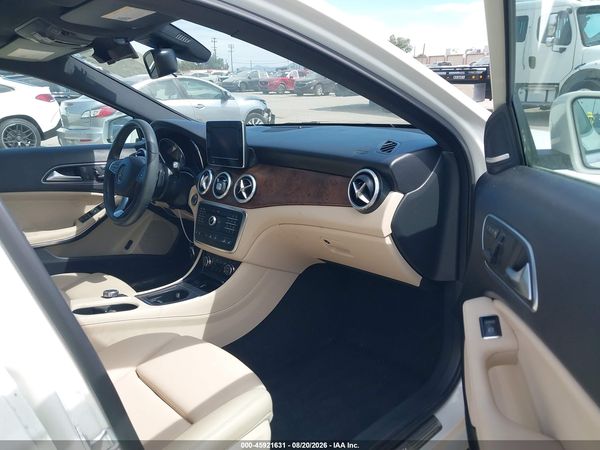 2017 MERCEDES-BENZ GLA 250 4MATIC
