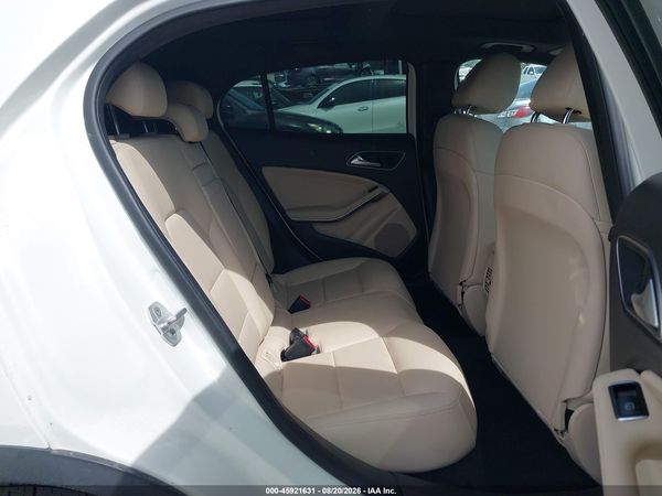 2017 MERCEDES-BENZ GLA 250 4MATIC