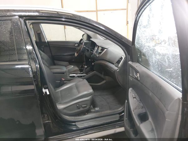 2017 HYUNDAI TUCSON SE PLUS