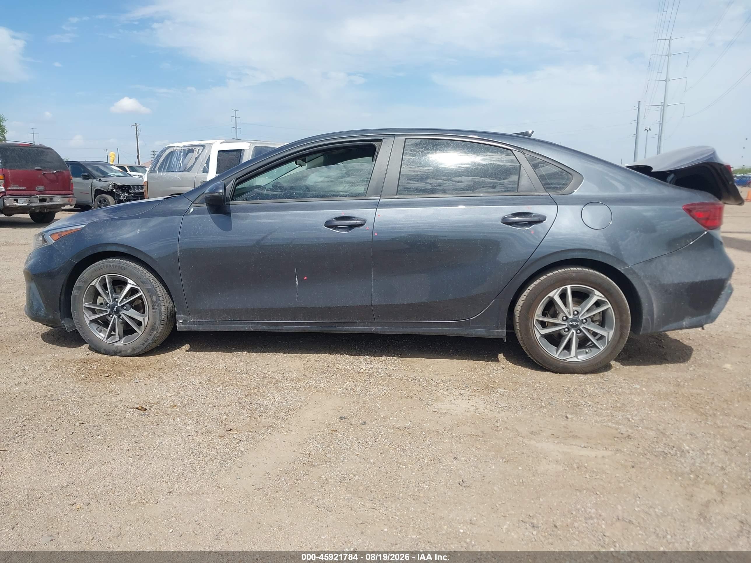 2023 KIA FORTE LXS