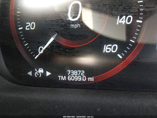 2020 VOLVO XC90 T6 MOMENTUM 6 PASSENGER