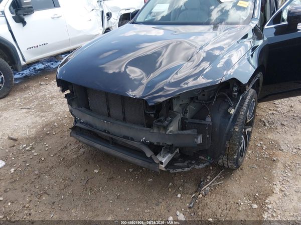 2020 VOLVO XC90 T6 MOMENTUM 6 PASSENGER