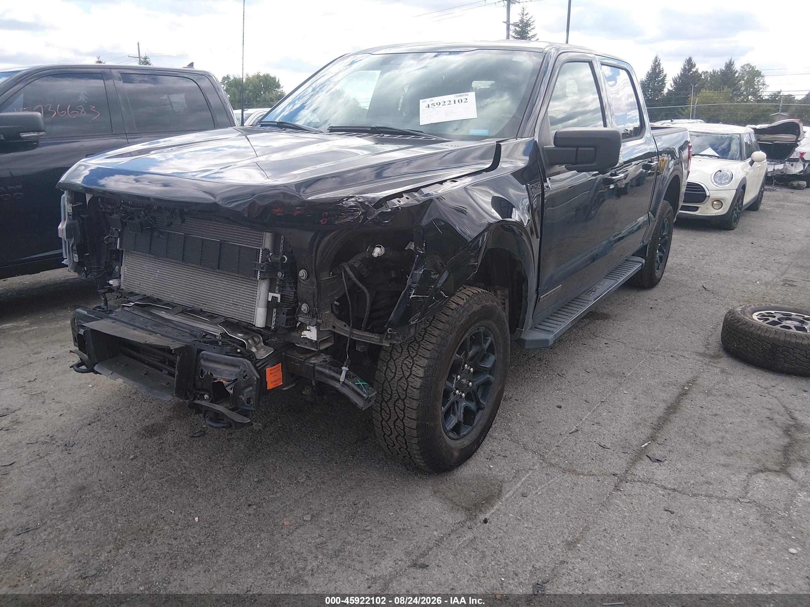 2025 FORD F-150 XLT — I2