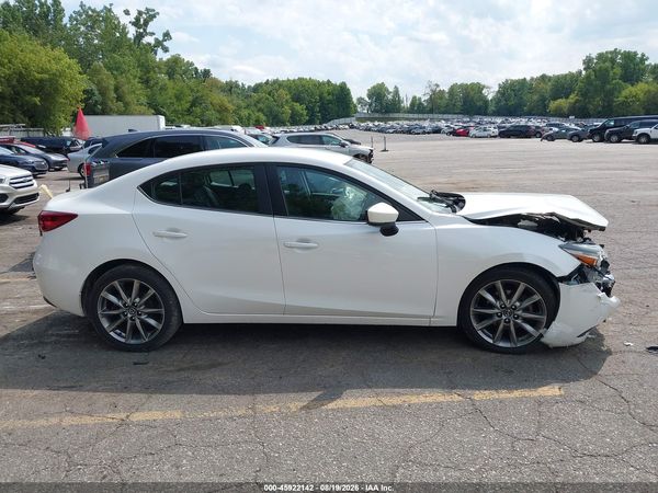 2017 MAZDA MAZDA3 SPORT