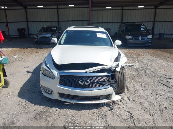 2016 INFINITI Q70L 3.7X