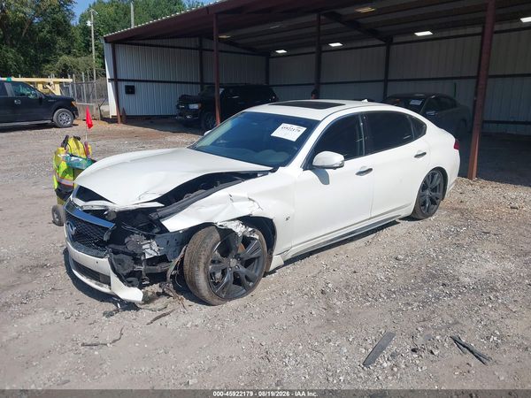 2016 INFINITI Q70L 3.7X