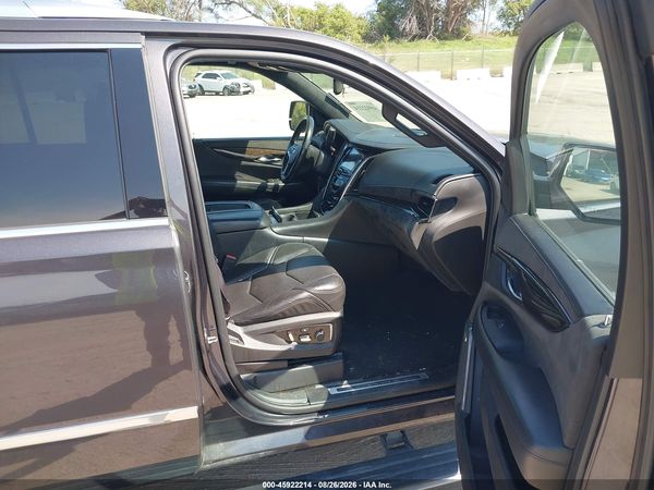 2016 CADILLAC ESCALADE PLATINUM