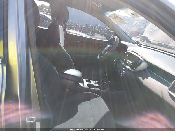 2017 KIA SORENTO 2.4L LX