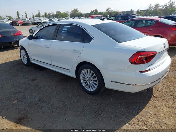 2017 VOLKSWAGEN PASSAT 1.8T SE — I3