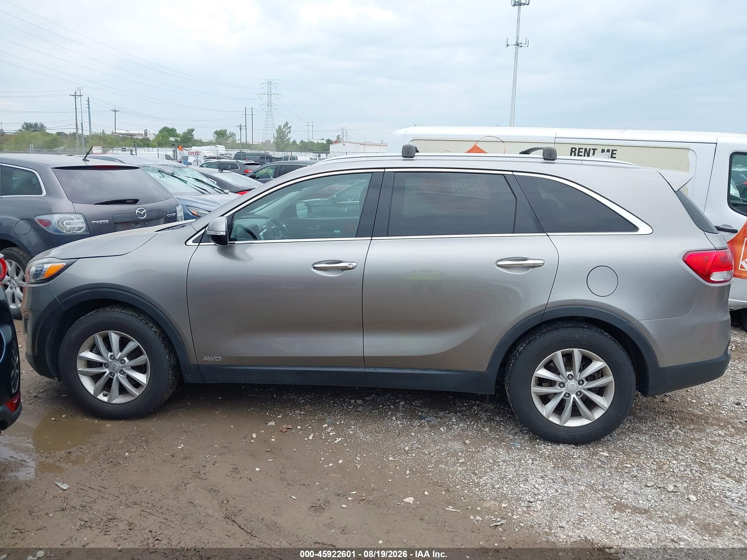 2017 KIA SORENTO 2.4L LX