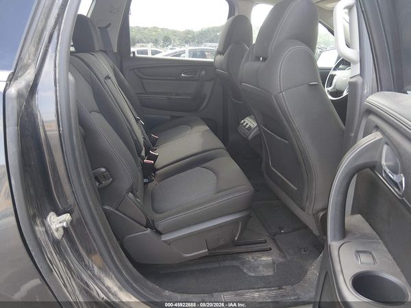 2016 CHEVROLET TRAVERSE LT — I8