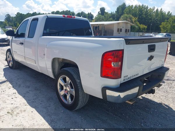 2013 CHEVROLET SILVERADO 1500 LS — I3