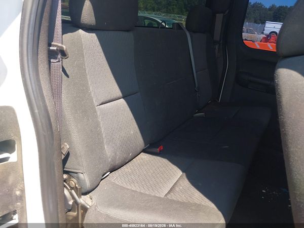 2013 CHEVROLET SILVERADO 1500 LS — I8