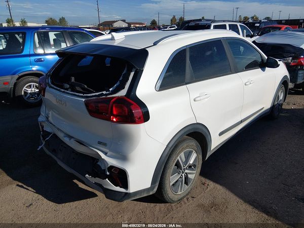 2022 KIA NIRO LXS — I4