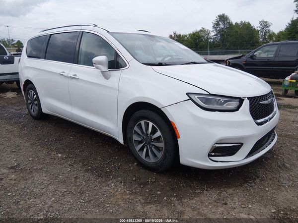 2021 CHRYSLER PACIFICA TOURING L — I1