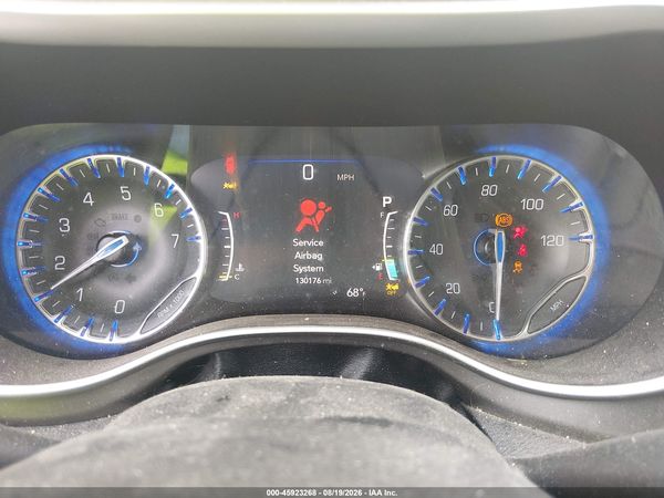 2021 CHRYSLER PACIFICA TOURING L — I7