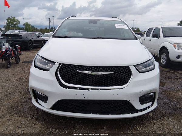 2021 CHRYSLER PACIFICA TOURING L — I115