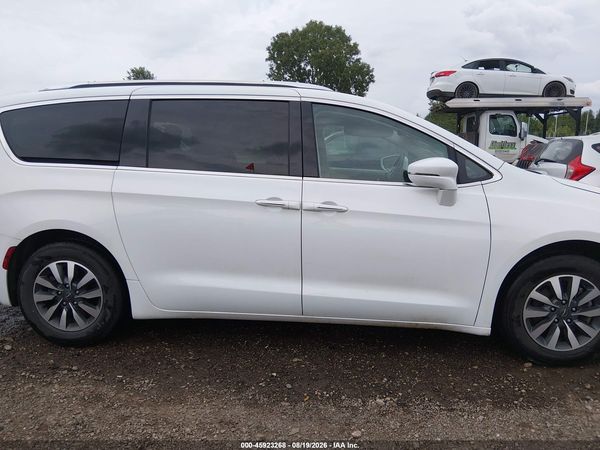 2021 CHRYSLER PACIFICA TOURING L — I116