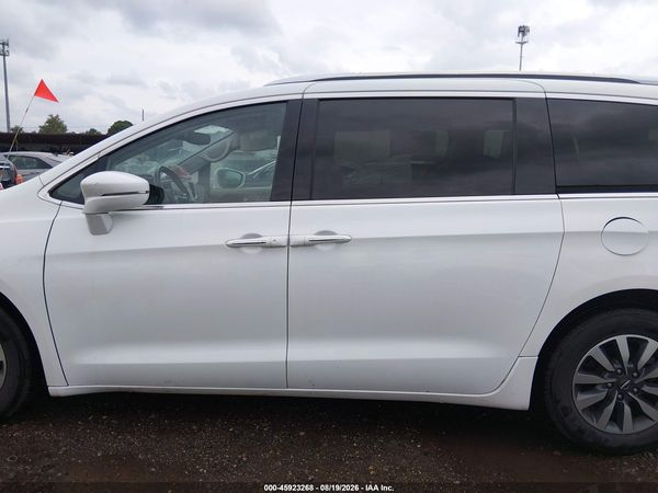 2021 CHRYSLER PACIFICA TOURING L — I117