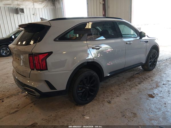 2022 KIA SORENTO SX — I4