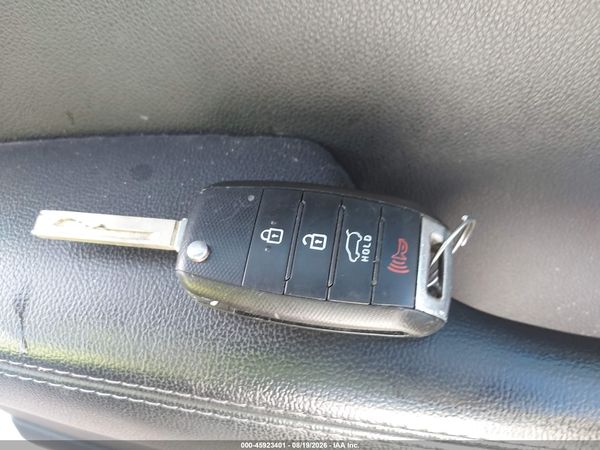 2019 KIA SORENTO 2.4L LX